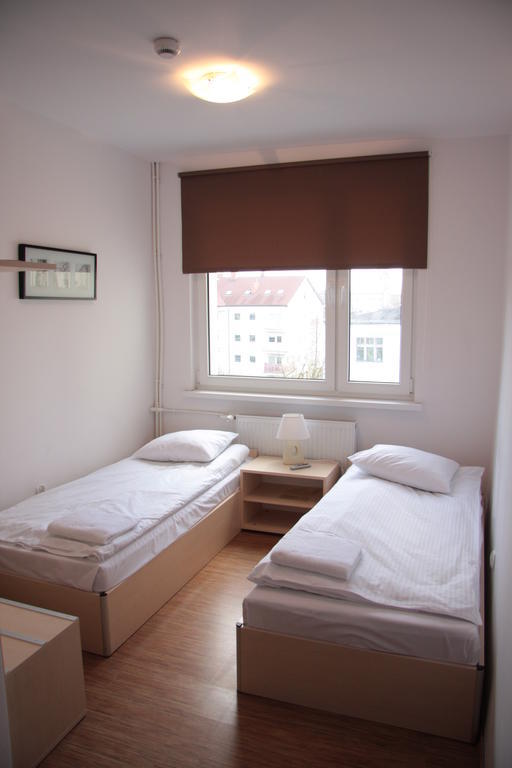 Hostel24 Bed&Breakfast Быдгощ Номер фото